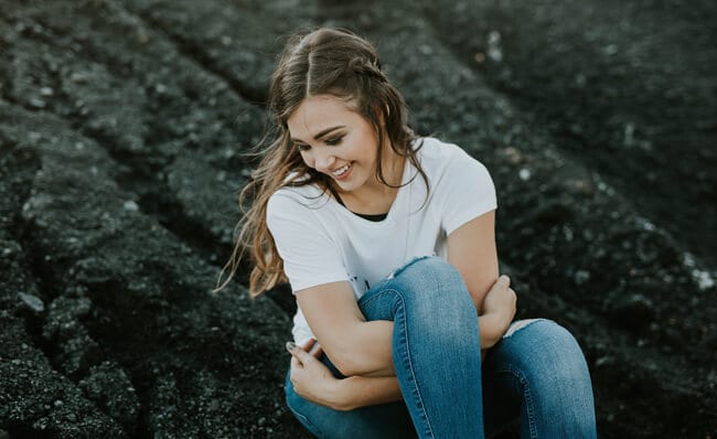 Prepare your teen daughter to face the challenges of life head-on by lifting her up with these 16 things she NEEDS to hear today! #teendaughter #TeenDaughter #raisingateenagedaughter #compassion #talkitouttuesday #truth #family #beautifulbeginnings #teenagedaughter #notliterally #motherlove #lettinggoishardtodo #mygirl #proudmom #followyourambitions #urbanart #urbanpictures #instaquote #likeamodel #17yearoldgirl